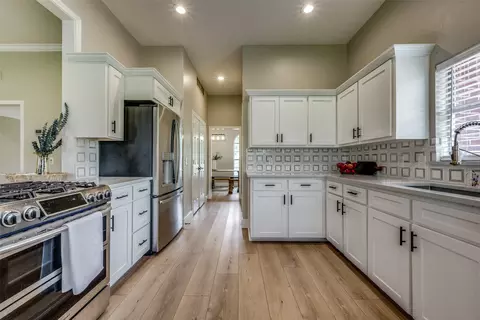 600 Rosedale St, Highland Village, TX 75077