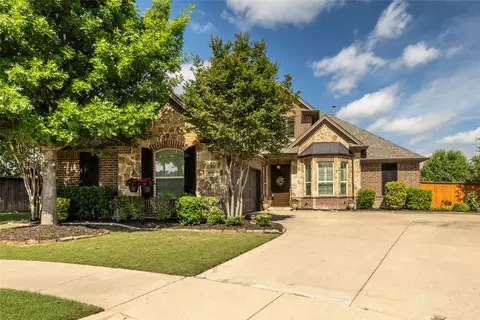 160 Mckinley Dr, Burleson, TX 76028