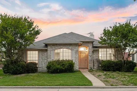 3010 Larkspur Ct, Garland, TX 75040