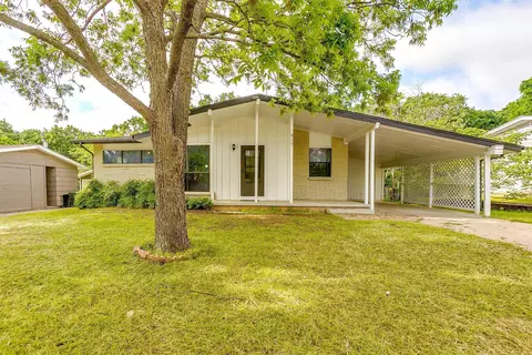 617 Elm St, Hurst, TX 76053