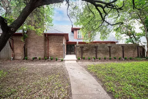 9340 Moss Circle Dr, Dallas, TX 75243