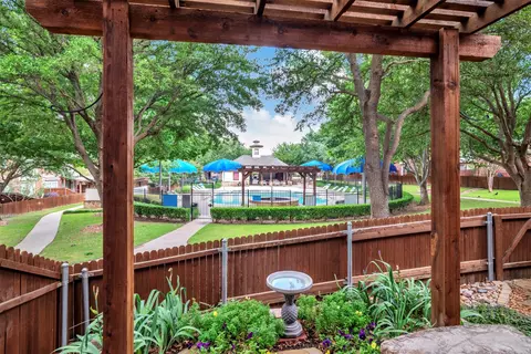 717 Apple Hill Dr, Allen, TX 75013