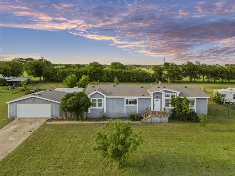 12520 Wildflower Ln, Justin, TX 76247