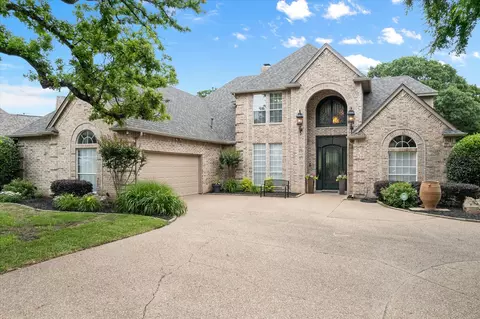 1406 Southern Hills Dr, Mansfield, TX 76063