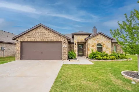 1417 Glade Meadows Dr, Joshua, TX 76058