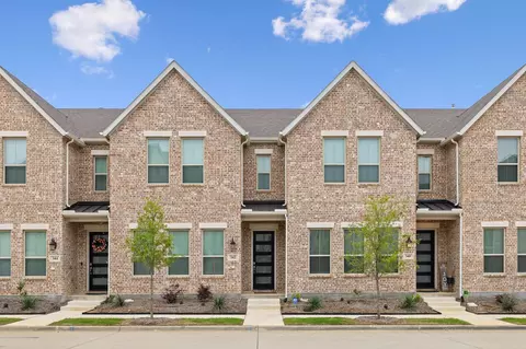 342 Almanor St, Lewisville, TX 75067