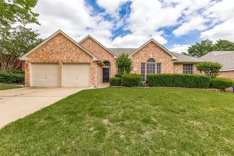 2015 Perry Dr, Mansfield, TX 76063