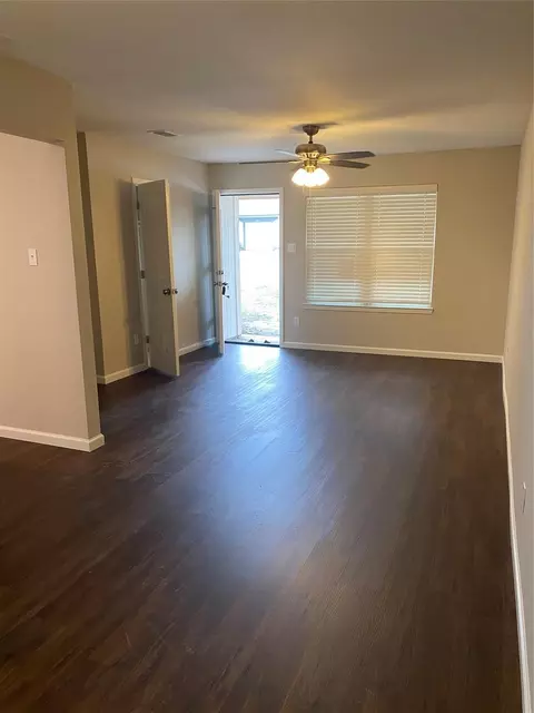 411 S 1st St, Wylie, TX 75098
