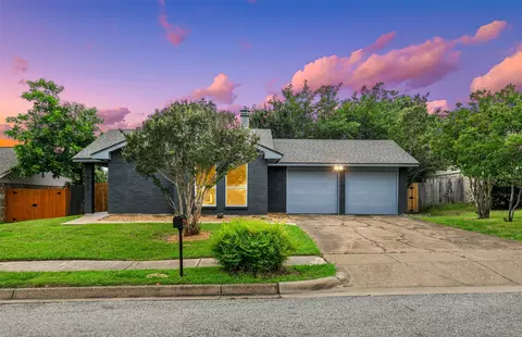 6464 Highview Ter, Watauga, TX 76148