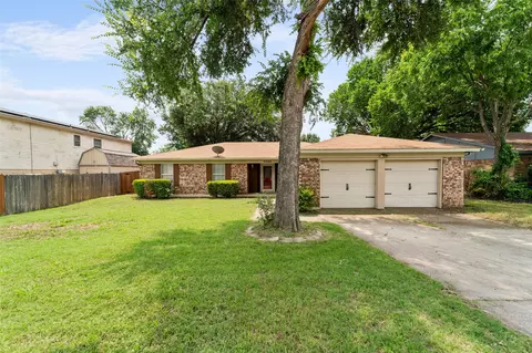 5506 Grantmont Dr, Arlington, TX 76016