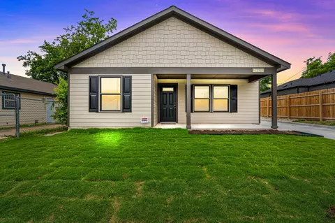1232 E Cannon St, Fort Worth, TX 76104