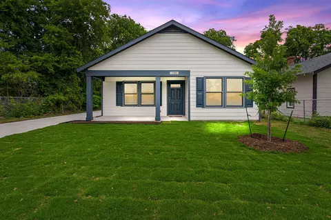 1209 E Robert St, Fort Worth, TX 76104
