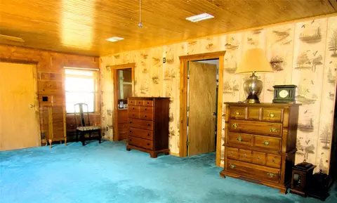 Bedroom - 601 Our Rd, Perrin, TX 76486 photo 4 of 5