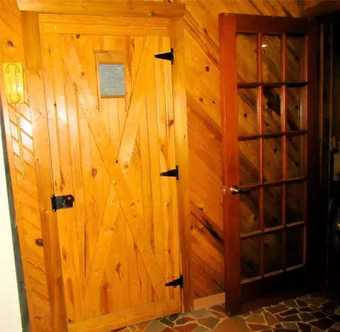 Entry Way - 601 Our Rd, Perrin, TX 76486 photo 1 of 2