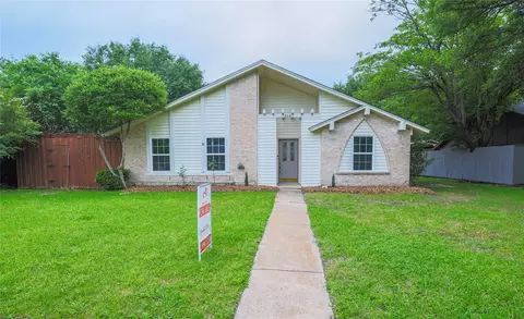 308 Running Brook Ln, Mesquite, TX 75149