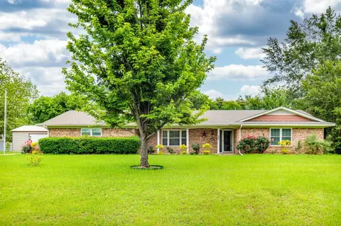 103 Elberta St, Mount Vernon, TX 75457