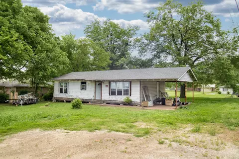 425 South St, Pittsburg, TX 75686