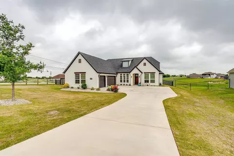 101 Gray Fox Ct, Godley, TX 76044