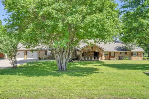 1316 Yates Dr, Hurst, TX 76053