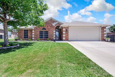 540 Marybeth Dr, Burleson, TX 76028