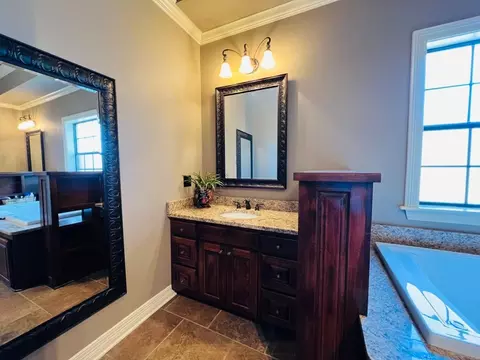 Bath - 169 Eagle Rd, Stonewall, LA 71078 photo 4 of 6