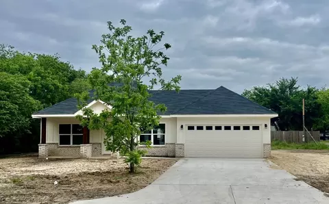 609 E Brown, Cleburne, TX 76031