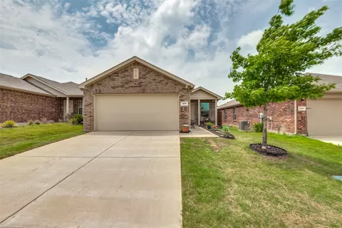 2819 Highgarden Trl, Crandall, TX 75114