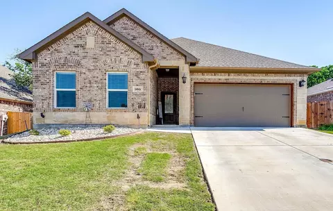960 Ben Dr, Springtown, TX 76082