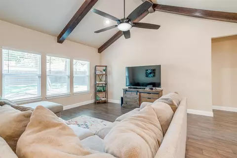 960 Ben Dr, Springtown, TX 76082 photo 13