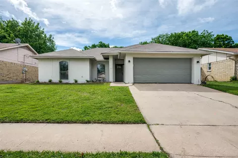Exterior - 6613 Patsy Ln, Watauga, TX 76148 photo 1 of 1