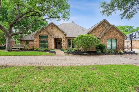 2349 Highlands Creek Rd, Carrollton, TX 75007