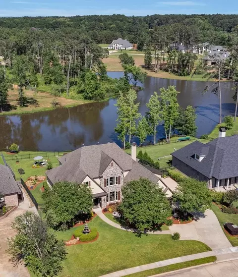 1150 Waters Edge Cir, Shreveport, LA 71106