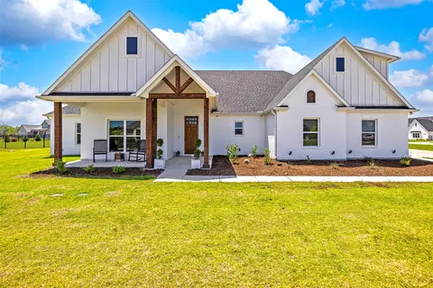 5020 Fox Trot Ln, Caddo Mills, TX 75135