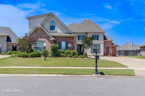 711 Dumaine Dr, Bossier City, LA 71111