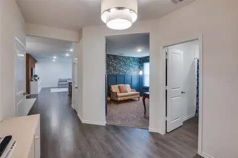 Entry Way - 1016 Euston St, Denton, TX 76209 photo 1 of 1