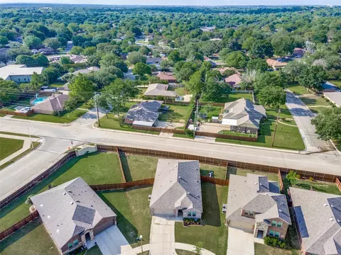 View/Area - 1016 Euston St, Denton, TX 76209 photo 2 of 4