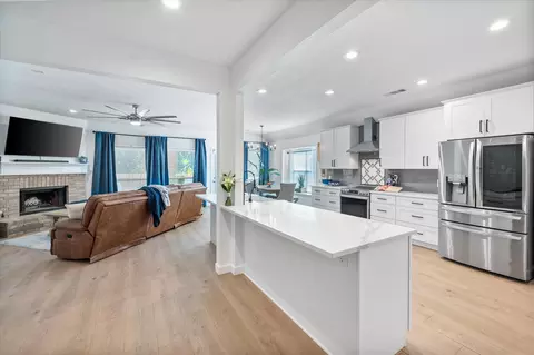 2964 Hideaway Dr, Grand Prairie, TX 75052