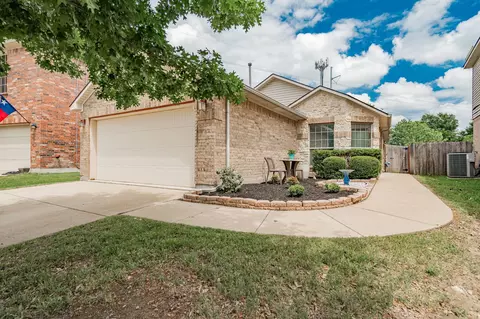 5228 Britton Ridge Ln, Fort Worth, TX 76179