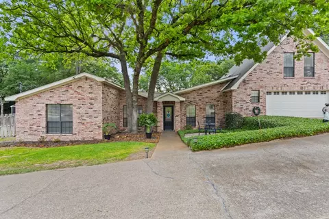 336 Lakeview Dr, Hideaway, TX 75771