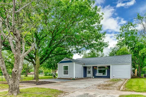 912 SW 4th Ave, Mineral Wells, TX 76067