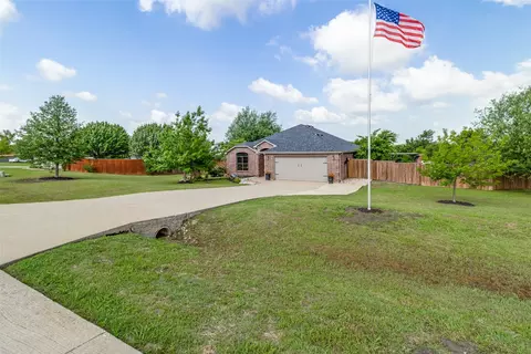 121 Avalon Dr, Princeton, TX 75407