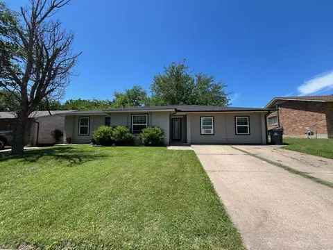 2600 Cottonwood St, Arlington, TX 76014