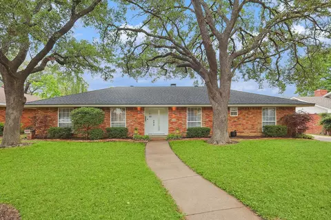 6140 Whitman Ave, Fort Worth, TX 76133