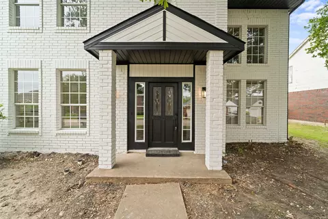 2116 Spring Mills Rd, Mesquite, TX 75181