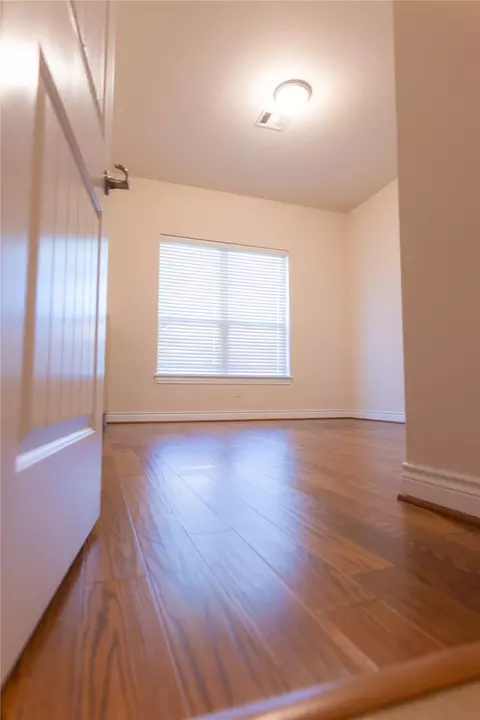306 Westwood Dr, League City, TX 77573