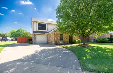 2306 Oakcrest Dr, Garland, TX 75044