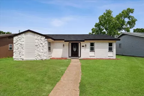 9625 Glengreen Dr, Dallas, TX 75217