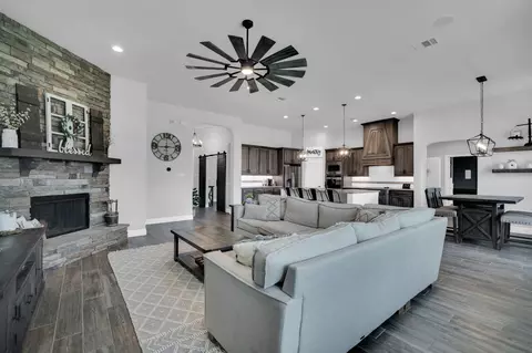 7030 Cherry Ct, Ovilla, TX 75154