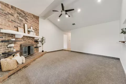 205 Juniper Dr, Arlington, TX 76018 photo 5