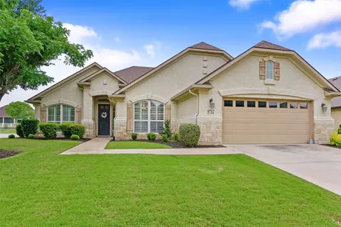 9712 Freeport Dr, Denton, TX 76207